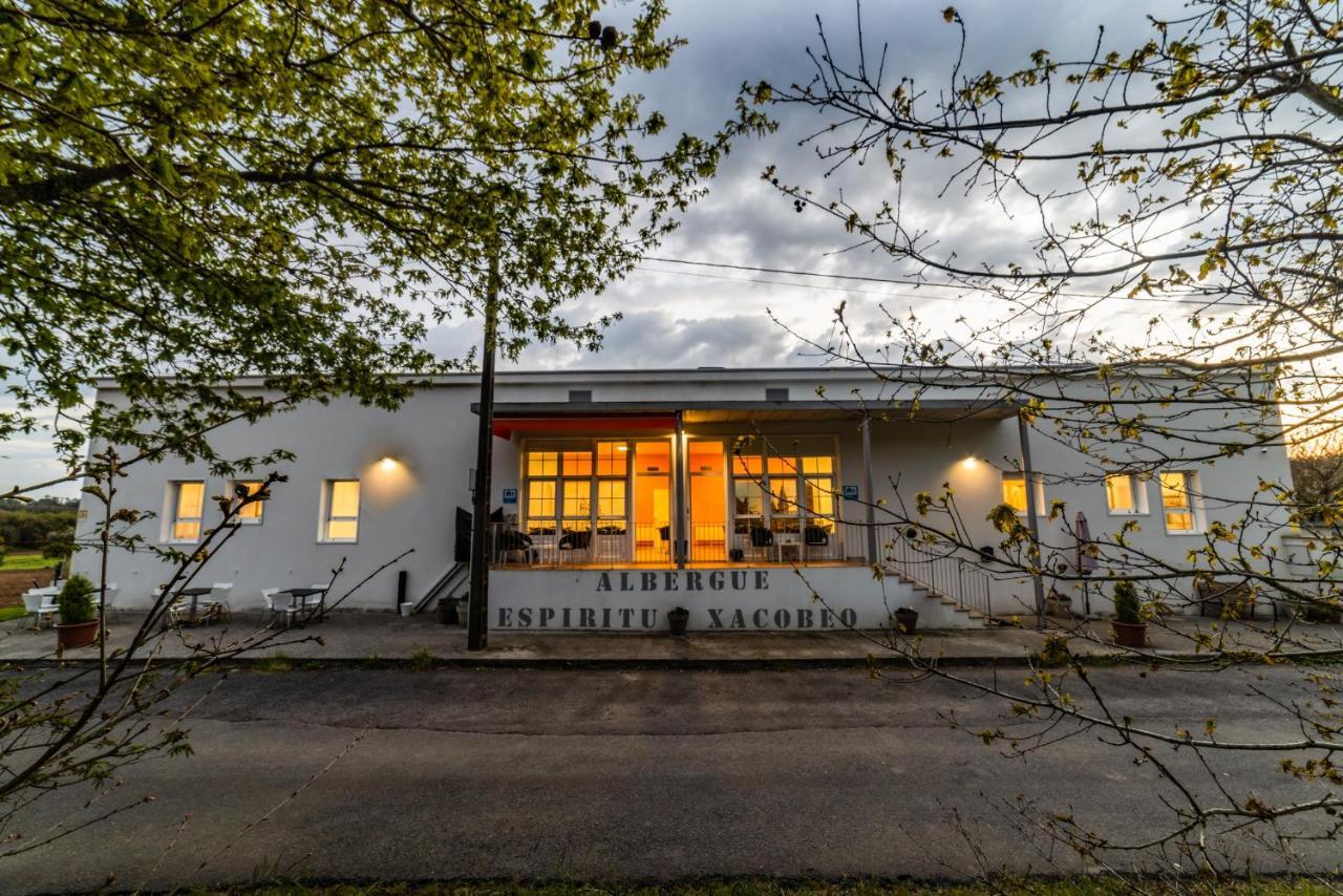 Albergue Espiritu Xacobeo O Pedrouzo Bagian luar foto
